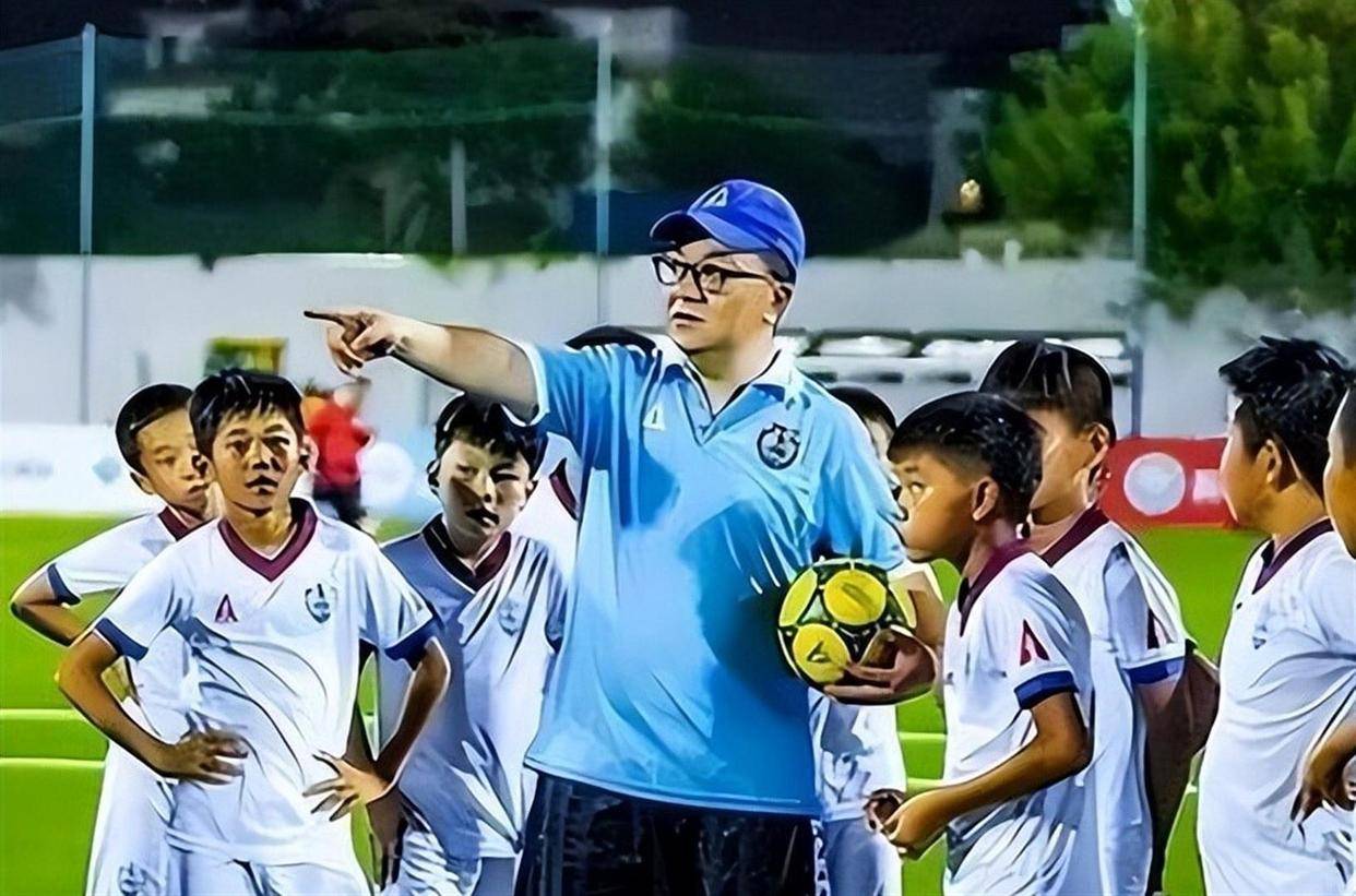 突尼斯足协确认换帅,前沙特主帅雷纳尔接任