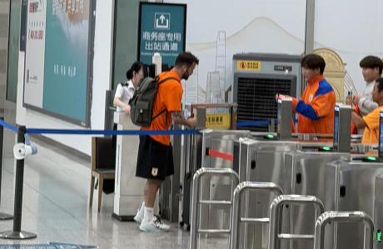 图片报:克洛普拟征召法兰克福23岁前锋埃布努塔利布